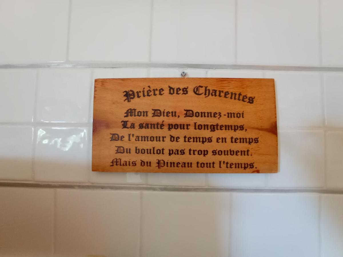 Ecurie Le Buguet Lägenhet Saint-Antoine-Cumond Exteriör bild
